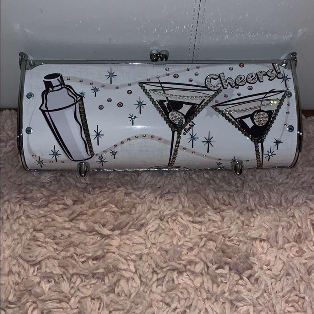 Very rare Little Earth Clutch